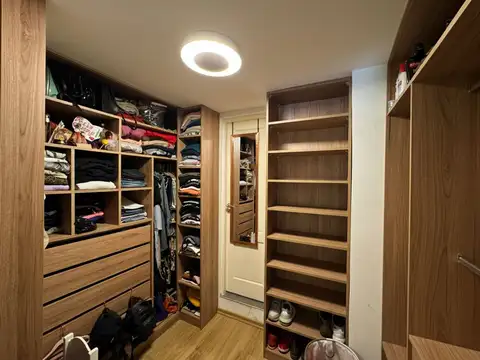 Depto Tipo Casa 4 ambientes con 3 baños