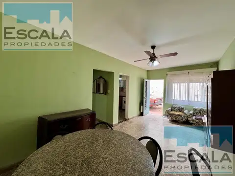 CASA INTERNA UN DORMITORIO CON PATIO