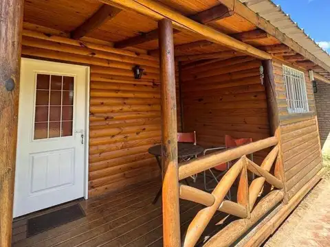 Casa 2 ambientes con 2 baños