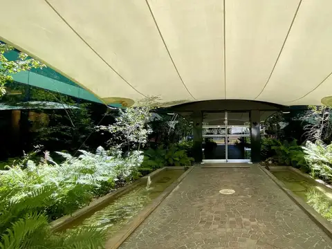 Oficina en Alquiler con 4 cocheras