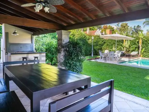 Casa en Venta en Barrio Pampa, USD 298.000