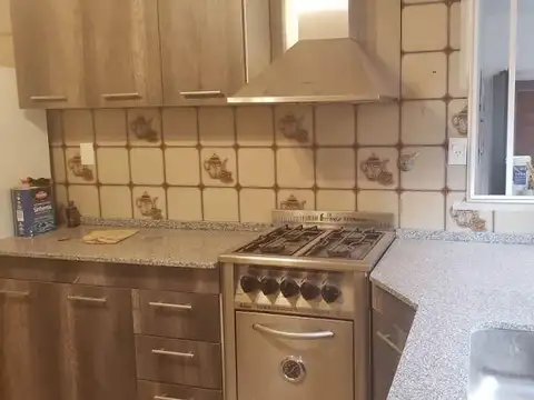 Casa 5 ambientes con 3 baños