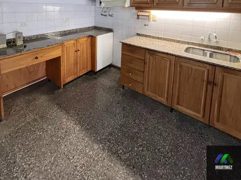 Casa en Alquiler con 1 cochera