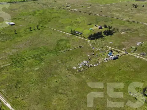 EN VENTA 1HA CON VIVIENDA Y GALPON APTO CREDITO IDEAL PARA DESARROLLO TURISTICO O LOTEO A LA VENTA