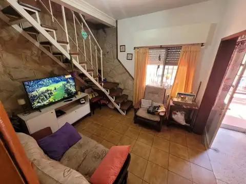 Depto Tipo Casa en Venta de 4 ambientes