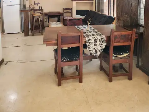 Casa 5 ambientes con 3 baños