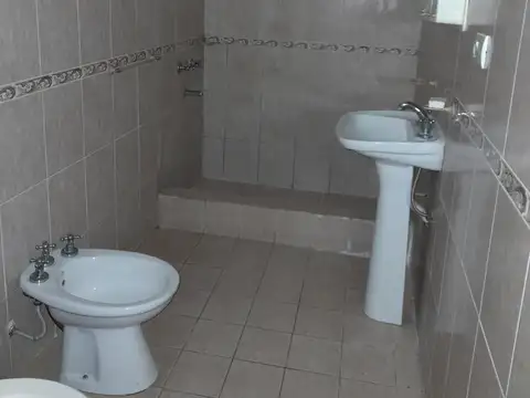 Depto Tipo Casa 2 ambientes con 1 baño