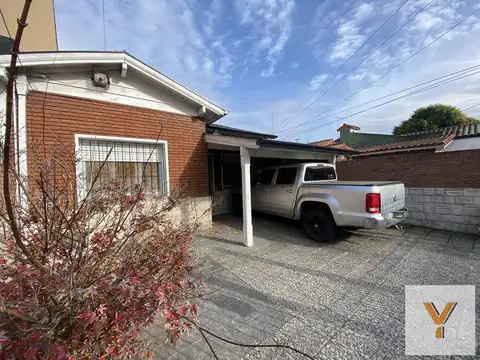 Casa en venta - 3 Dormitorios 2 Baños - Cochera - 300Mts2 - Quilmes