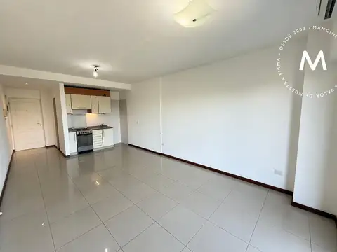 Departamento en venta de 1 ambiente con cochera - Villa Ballester Centro
