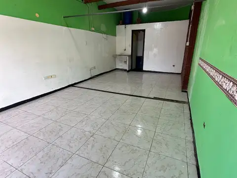 Local en Alquiler en Villa Dominico, $ 550.000