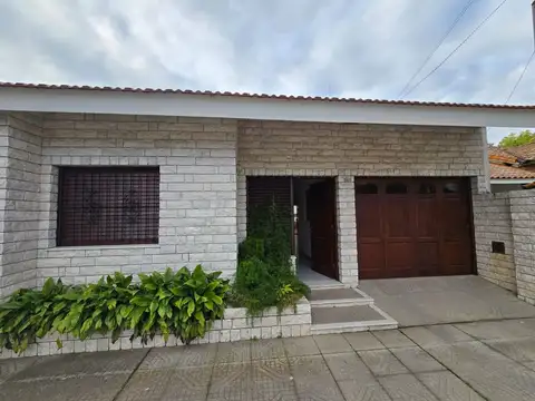Se vende casa en Brown 566