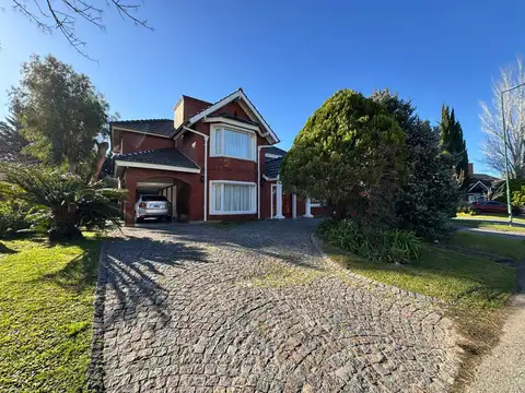 Hermosa Casa en Barrio La Deseada, Ezeiza.