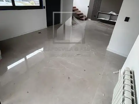 Casa 4 ambientes con 3 baños