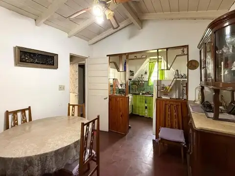 Casa en Venta con 4 cocheras