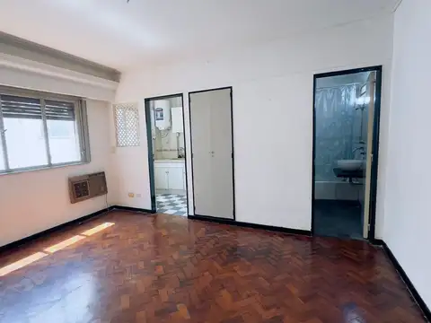 MONOAMBIENTE EN VENTA EN RECOLETA COCINA SEPARADA