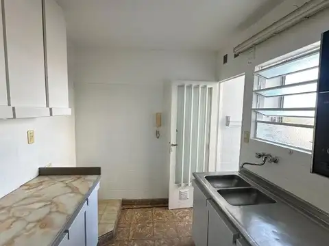 Casa 2 ambientes con 1 baño