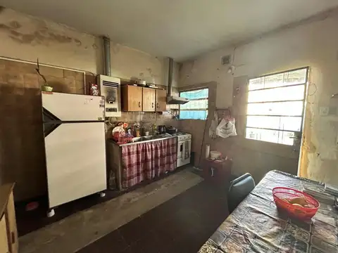 Sanchez Bustamante 2100, interna casa de 2 dorm + depto 1dor