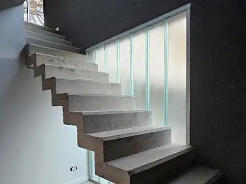 Depto Tipo Casa 3 ambientes con 2 baños