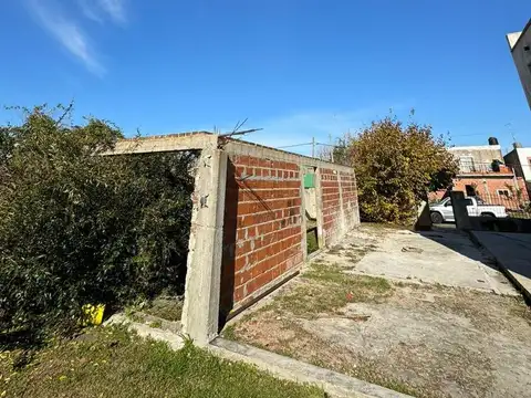 Terreno en Venta 40  mts Fondo