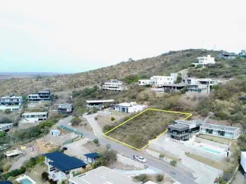VENTA LOTE EN LA CUESTA VILLARESINDECIAL
