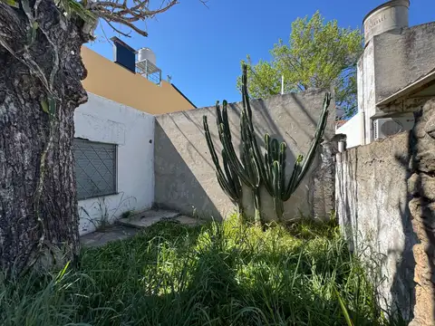 Casa 3 ambientes con 1 baño