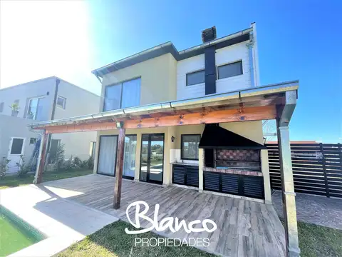 Casa  en Venta en Santa Elena, Pilar del Este, G.B.A. Zona Norte
