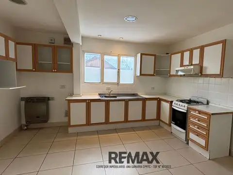 Casa 7 ambientes con 3 baños