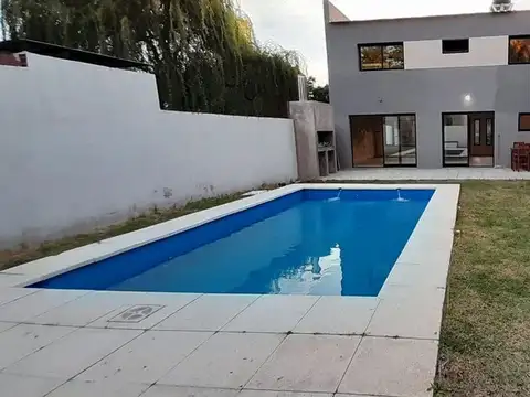 VENTA-CASA 4 AMB-A ESTRENAR- PILETA-CHASCOMÚS