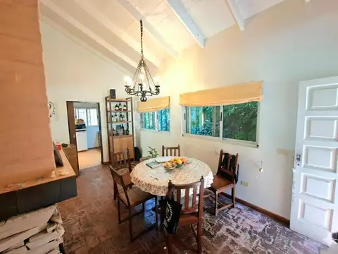 Casa en Venta con 2 cocheras