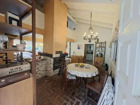 Casa 7 ambientes con 3 baños