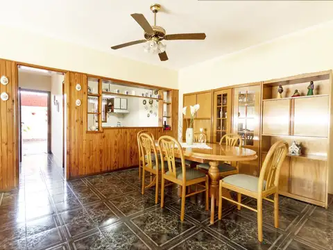 Depto Tipo Casa en Venta en Lanús Oeste, USD 145.000
