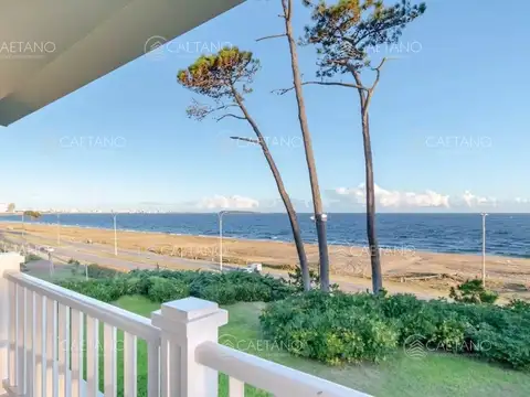 Casa en Venta en Playa Mansa, USD 7.500.000