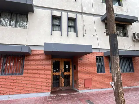 HAUSER VENDE | Excelente Departamento en Quinta Sección – Ciudad de Mendoza.
