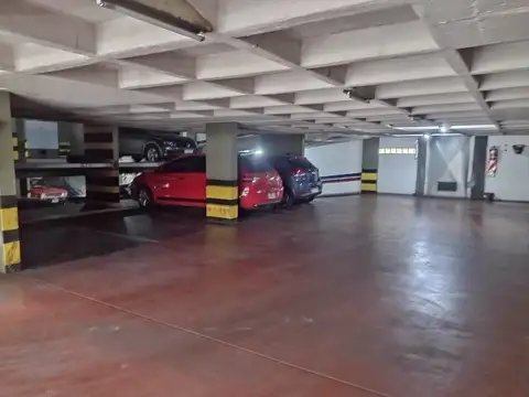 Cochera en Venta con Vigilancia 24 Hs y Ascensor Peatonal - Belgrano