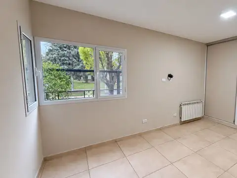 ALQUILER DE CASA DE 3 DORMITORIO PLOTTIER