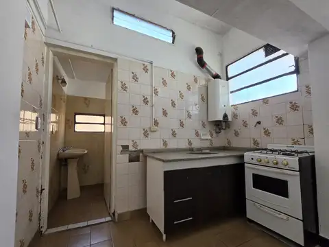 Depto Tipo Casa en Venta 60 años