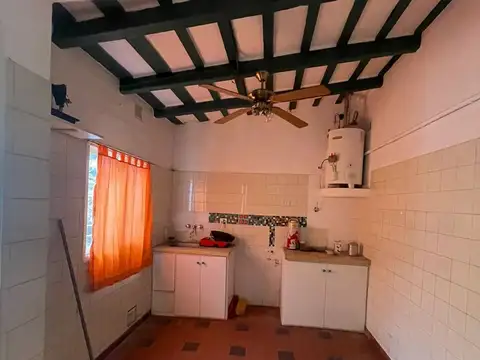 Casa 5 ambientes con 1 baño