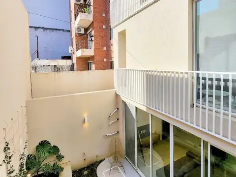 Casa de pasillo, 3 dormitorios con patio y terraza con piscina, Centro.