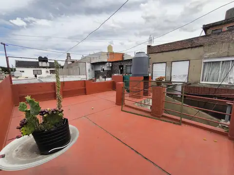 Depto Tipo Casa en Venta 50 años