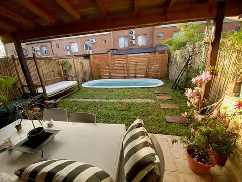 VENDE CASA 4 AMB PILAR PERMUTA APTO CREDITO!!