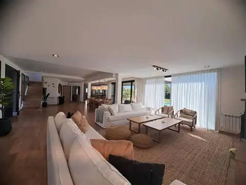 Casa en Alquiler Temporal de 4 dormitorios