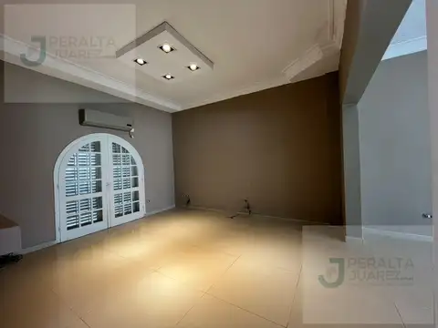 Casa en Alquiler de 4 dormitorios