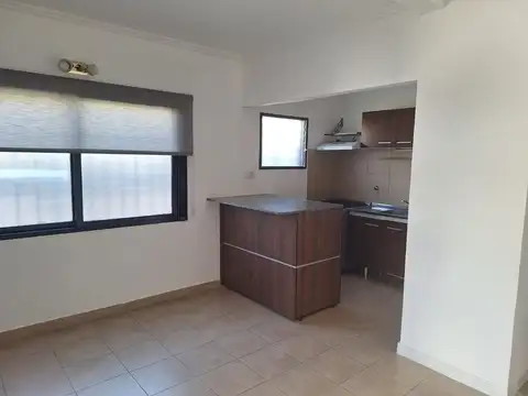 PH VENTA  3 AMBIENTES CON COCHERA ADROGUE