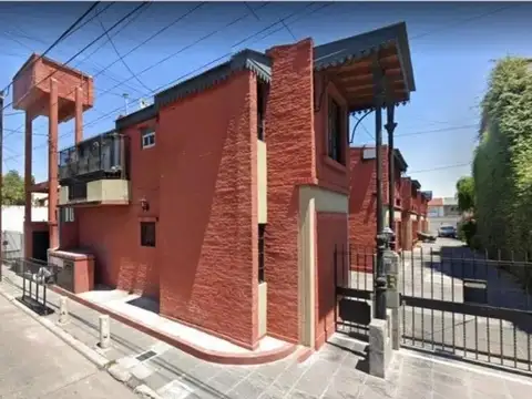 DEPEPARTAMENTO DE 2 AMB EN PLANTA ALTA CON TERRAZA PROPIA