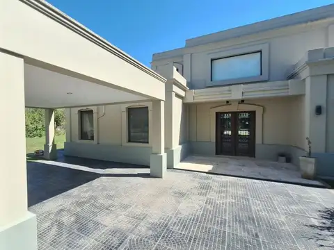 Casa en Venta en Barrio Cube, USD 230.000