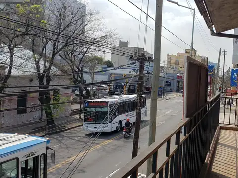 Local en Alquiler en Haedo Sur, $ 1.800.000