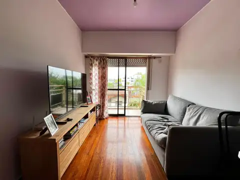 Departamento de 2 ambientes en venta, en Olivos.