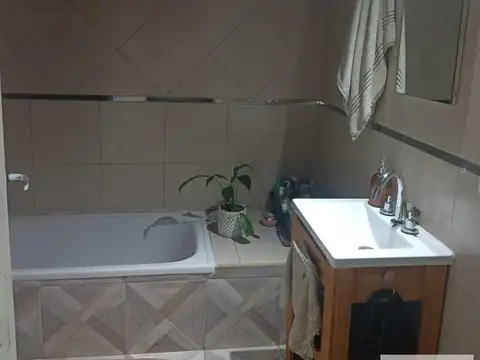 Casa en Alquiler con 1 cochera