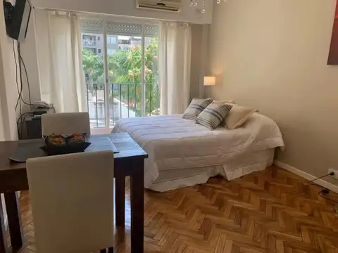 Alquilo Temporario en Recoleta, Departamento de 1 ambiente con balcón, PARA 1 PERSONA