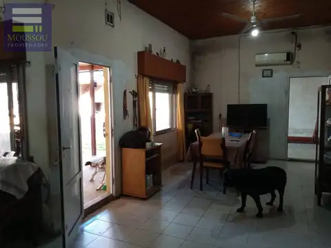 Casa 3 ambientes con 2 baños